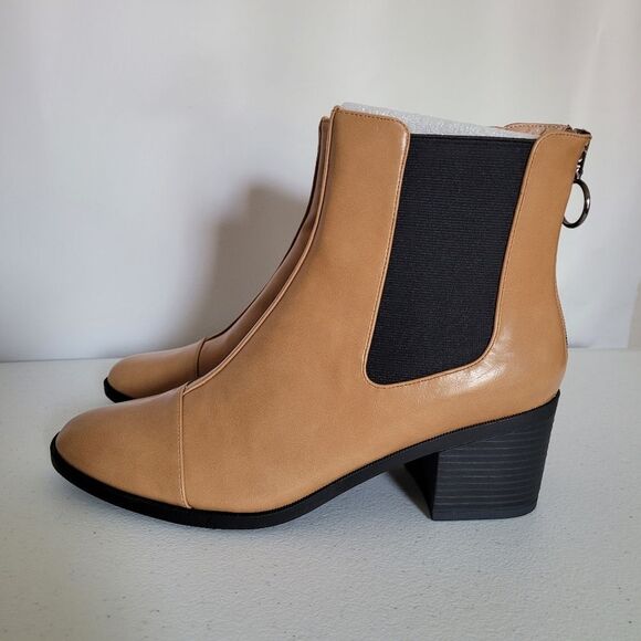 Journee Collection Nigella Lux Vegan Leather Ankle Boot - Picture 1 of 6